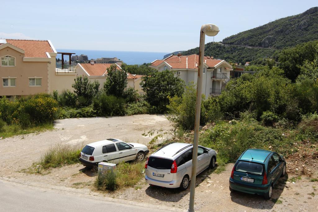 Guest House Ugljevarevic Budva Exterior foto