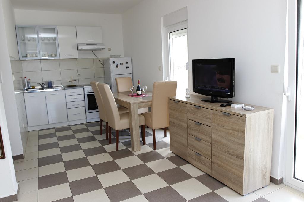 Guest House Ugljevarevic Budva Exterior foto