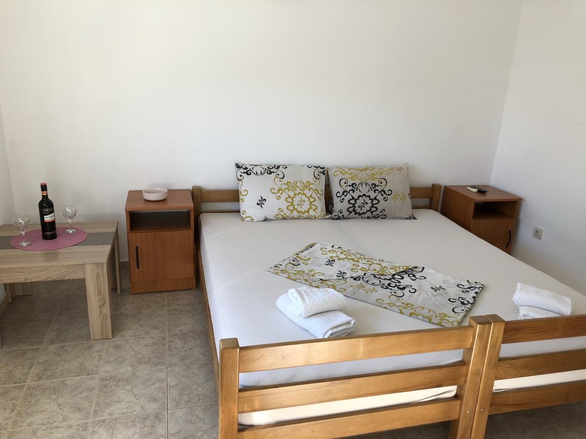Guest House Ugljevarevic Budva Exterior foto